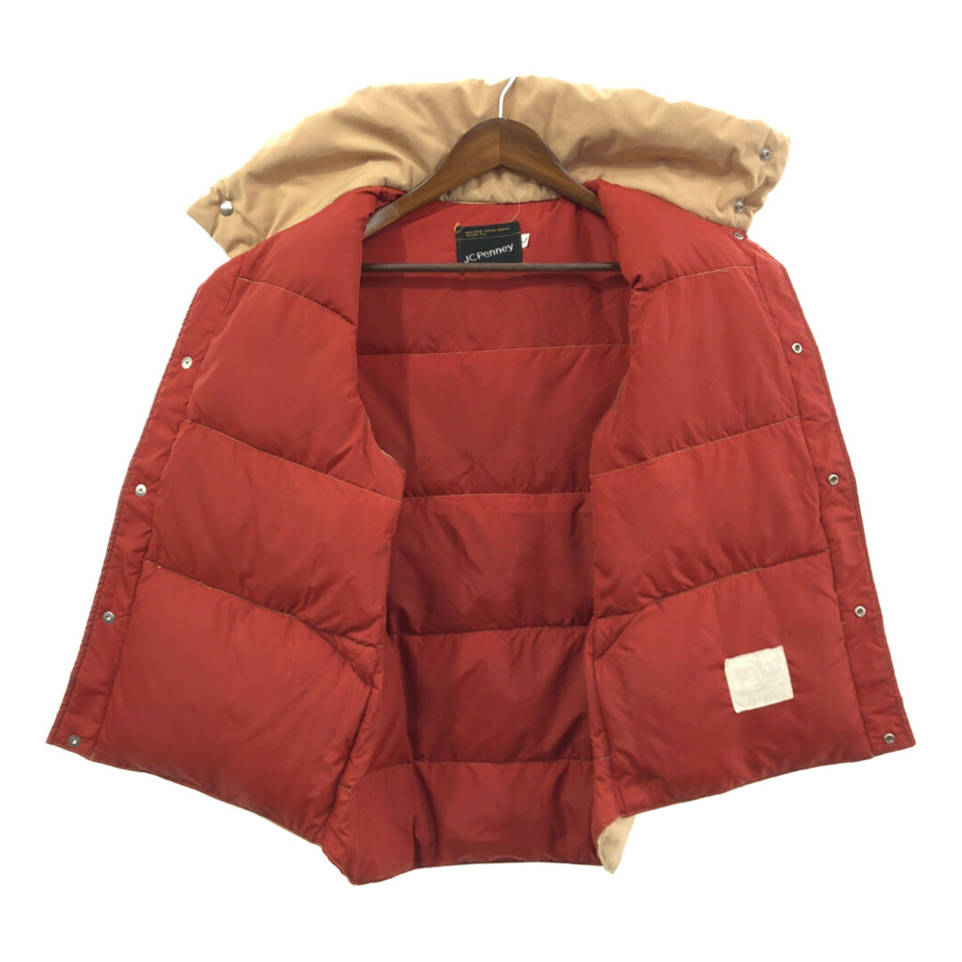 70年代 USA製 J.C.PENNEY ジェーシーペニー ダウンベスト アウトドア ヴィンテージ 防寒 ベージュ (メンズ L) 中古 古着 Q4603 メンズのジャケット/アウター(スタジャン)の商品写真