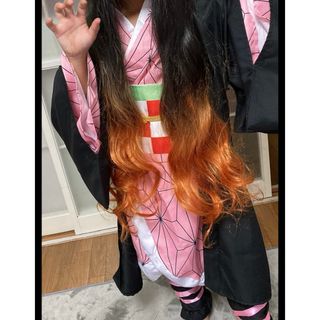 美品　ねずこ　鬼滅の刃　コスプレ　ウィッグ付き　セット　まとめ売り　ハロウィン(コスプレ)