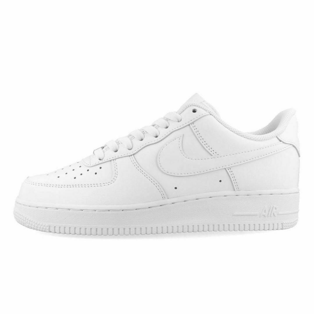 NIKE(ナイキ)の【新品】AIR FORCE 1 ’07 エアフォース 1 ’07　28.0cm メンズの靴/シューズ(スニーカー)の商品写真