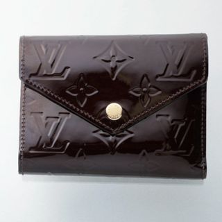 ルイヴィトン(LOUIS VUITTON)のK3669 良品 ヴィトン ヴェルニ ヴィクトリーヌ 三つ折 財布 M62427(財布)