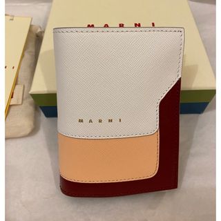 マルニ(Marni)のマルニ MARNI  二つ折り財布 バイフォールドウォレット　レッド　ホワイト　(財布)