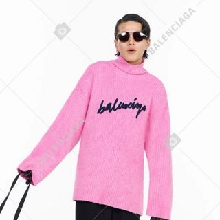 バレンシアガ(Balenciaga)のBALENCIAGA ピンク　タートルネック　ニット(ニット/セーター)