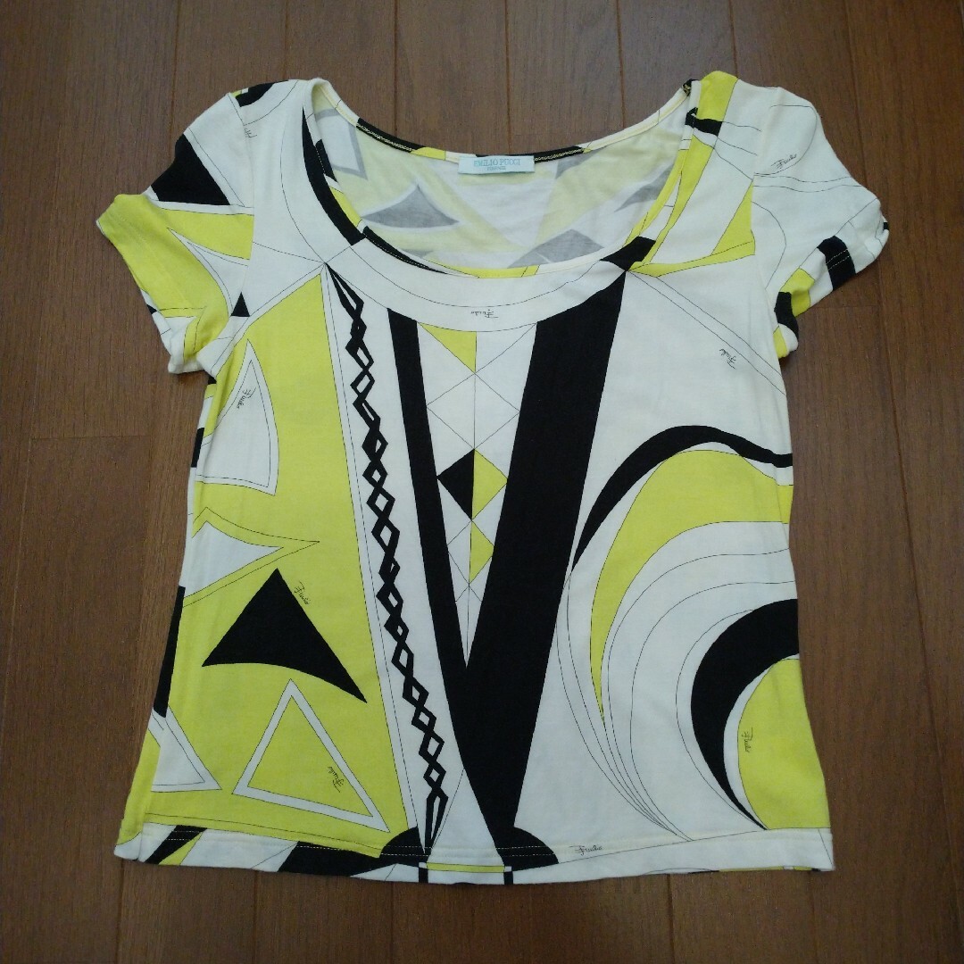 EMILIO PUCCI(エミリオプッチ)のエミリオプッチ Tシャツ S カットソー トップス EMILIO PUCCI レディースのトップス(Tシャツ(半袖/袖なし))の商品写真