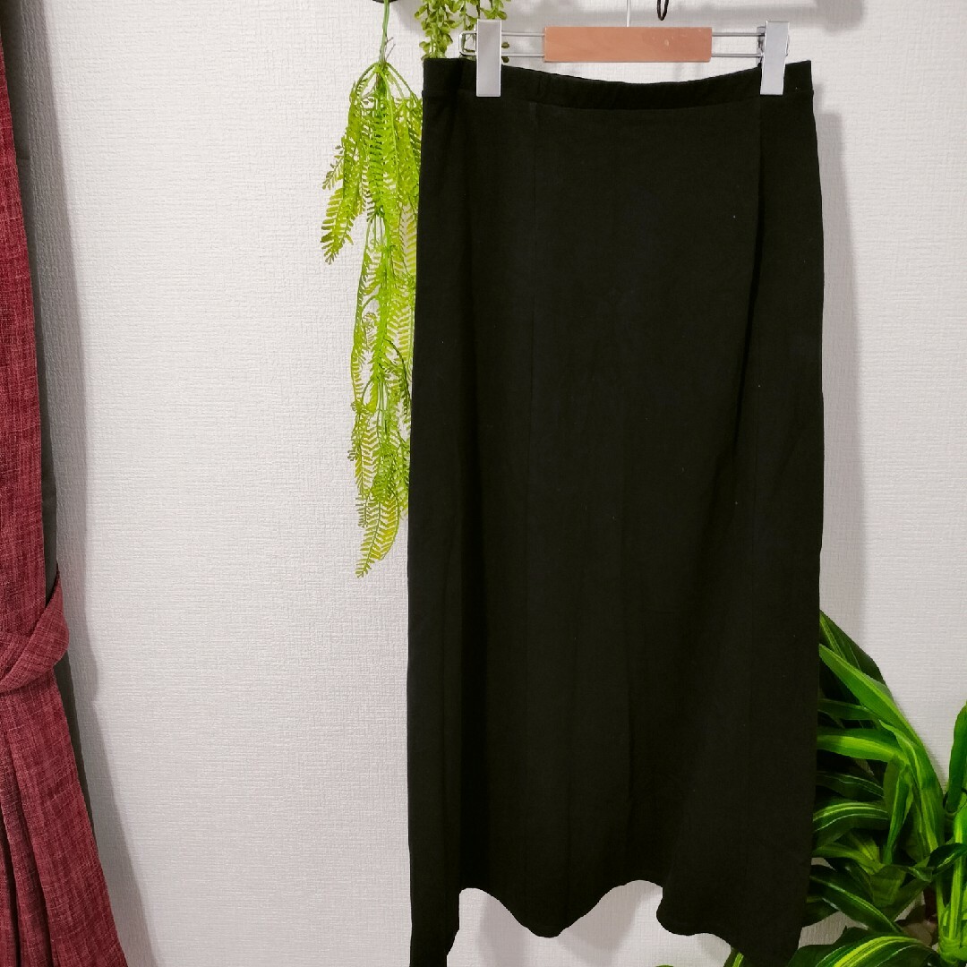 UNIQLO(ユニクロ)のユニクロ　ナローフレアマキシスカート　ブラック　ナロースカート　ロングスカート レディースのスカート(ロングスカート)の商品写真
