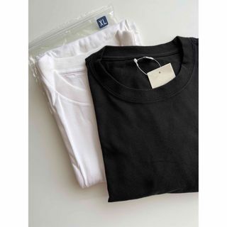 ユニクロ(UNIQLO)のUNIQLO 無地　半袖tシャツ　黒&白　セット　XLサイズ　(Tシャツ/カットソー(半袖/袖なし))