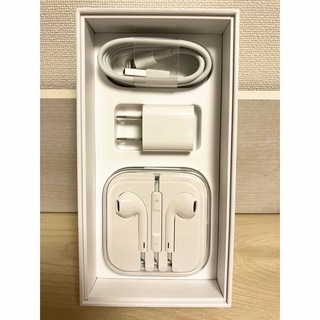 アップル(Apple)の【純正/新品未使用】Apple 有線イヤホン　充電アダプターセット(その他)