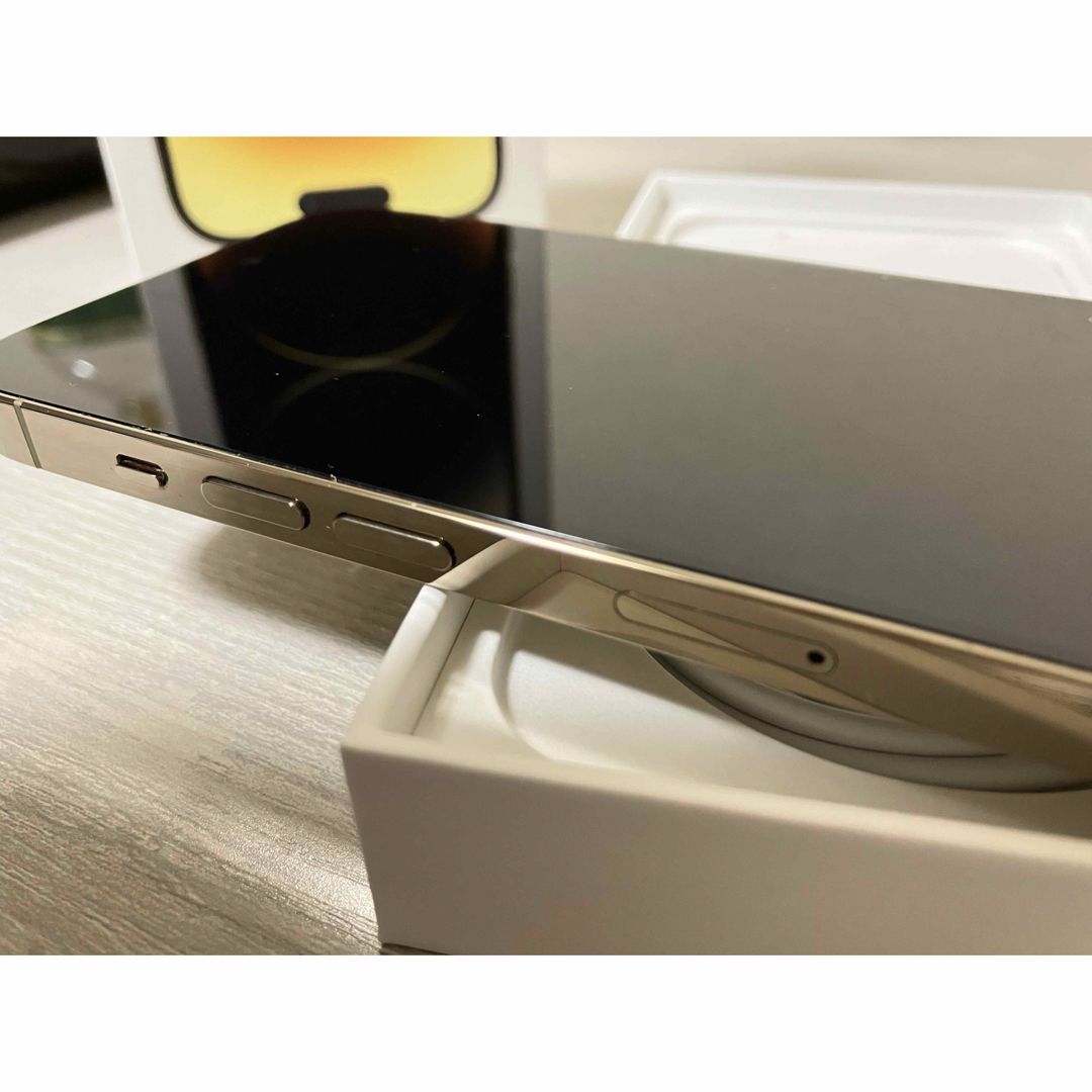 Apple(アップル)のiPhone14 Pro  ゴールド  128GB SIMフリー スマホ/家電/カメラのスマホアクセサリー(その他)の商品写真