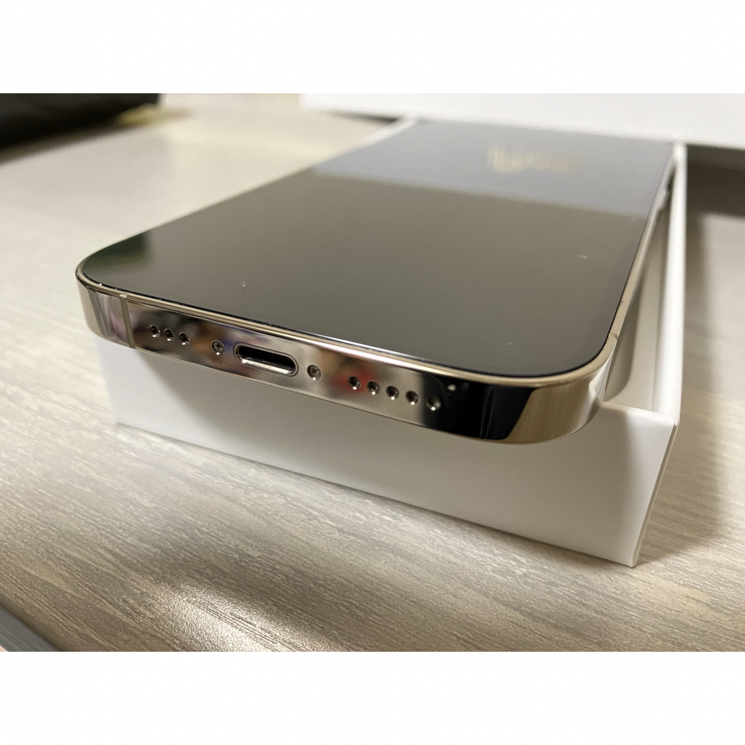 Apple(アップル)のiPhone14 Pro  ゴールド  128GB SIMフリー スマホ/家電/カメラのスマホアクセサリー(その他)の商品写真