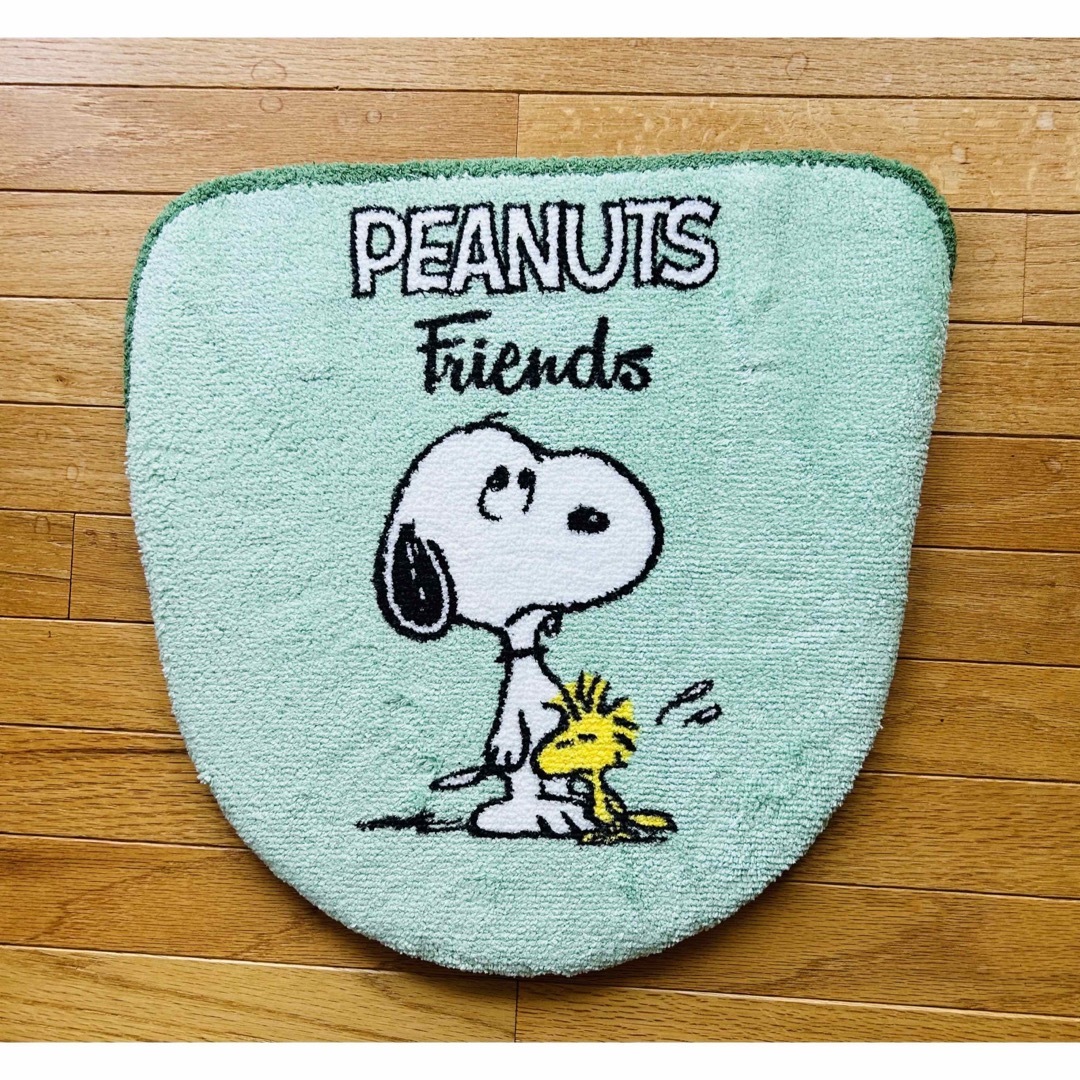 PEANUTS(ピーナッツ)の★新品　スヌーピー トイレ 2点セット  グリーン　PEANUTS インテリア/住まい/日用品のラグ/カーペット/マット(トイレマット)の商品写真