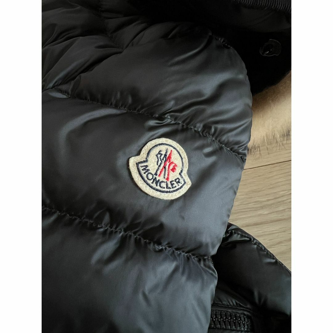MONCLER(モンクレール)のモンクレール Moncler エルミファー HERMIFUR ブラック サイズ1 レディースのジャケット/アウター(ダウンコート)の商品写真