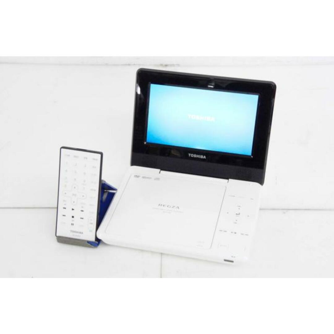 【中古】東芝TOSHIBA 7V型LEDワイド液晶 レグザポータブルプレーヤー SD-P710SW ポータブルDVDプレイヤー スマホ/家電/カメラのテレビ/映像機器(ブルーレイプレイヤー)の商品写真