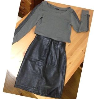 レザーペンシルスカート♡(ひざ丈スカート)