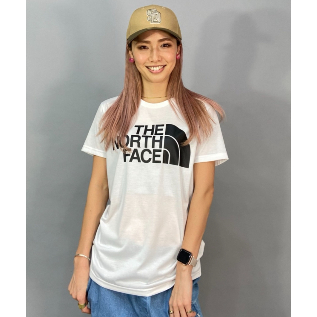 THE NORTH FACE(ザノースフェイス)の☆タイムセール！美品☆ THE NORTH FACE ビッグロゴTシャツ 白 レディースのトップス(Tシャツ(半袖/袖なし))の商品写真