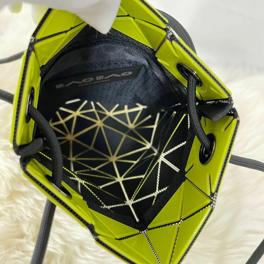 BaoBaoIsseyMiyake(バオバオイッセイミヤケ)の【極美品】BAO BAO ISSEYMIYAKE クロスボディバッグ　480 レディースのバッグ(ショルダーバッグ)の商品写真