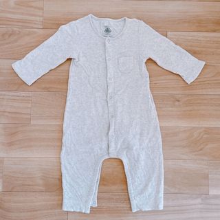 プチバトー(PETIT BATEAU)のプチバトー　ロンパース　12m/74cm(ロンパース)