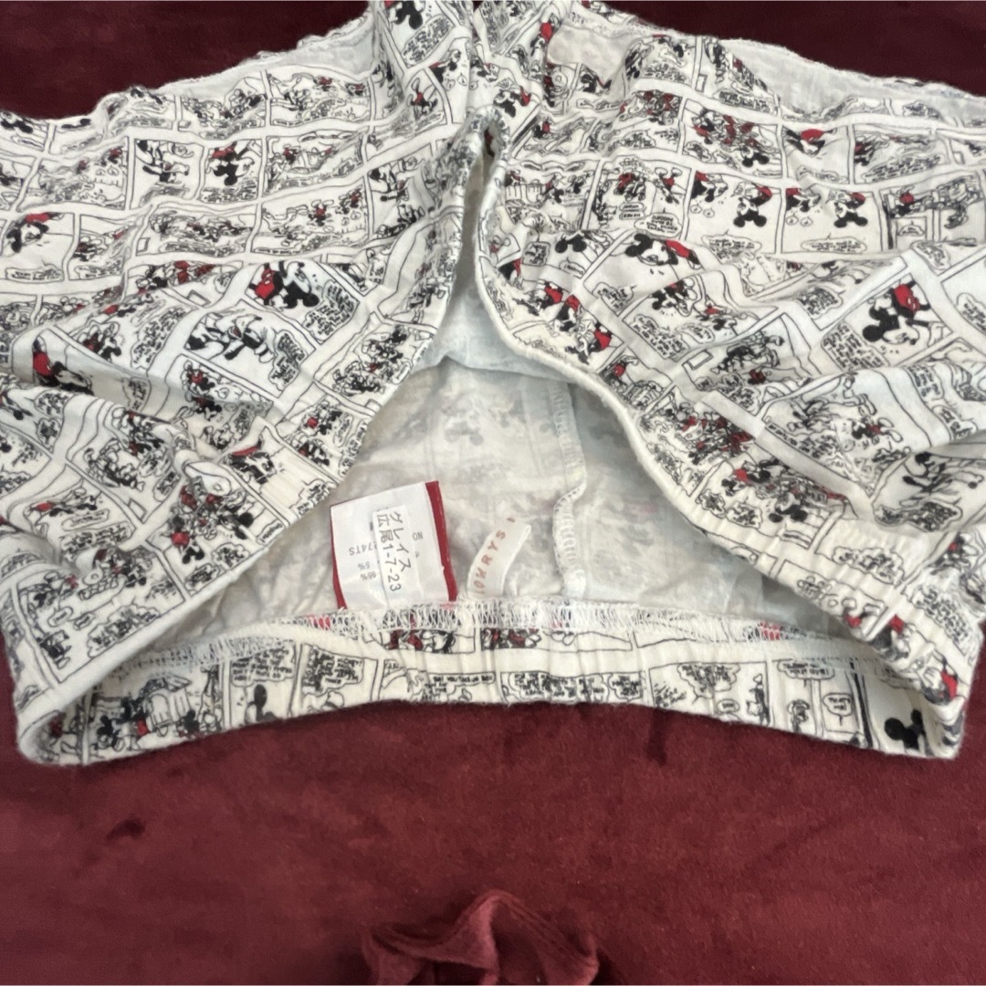 LOWRYS FARM(ローリーズファーム)のディズニー ミッキー ルームウェア 3点セット Tシャツ、ショートパンツ、巾着 レディースのルームウェア/パジャマ(ルームウェア)の商品写真