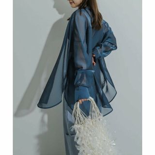 センスオブプレイスバイアーバンリサーチ(SENSE OF PLACE by URBAN RESEARCH)の【NAVY】『一部WEB限定カラー』シアーシャンブレーシャツ(シャツ/ブラウス(長袖/七分))