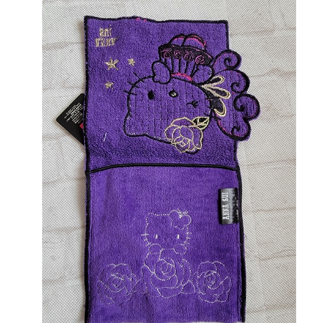 ANNA SUI(アナスイ)のANNASUI×HELLO KITTY ポケット付ハンカチ エンタメ/ホビーのおもちゃ/ぬいぐるみ(キャラクターグッズ)の商品写真