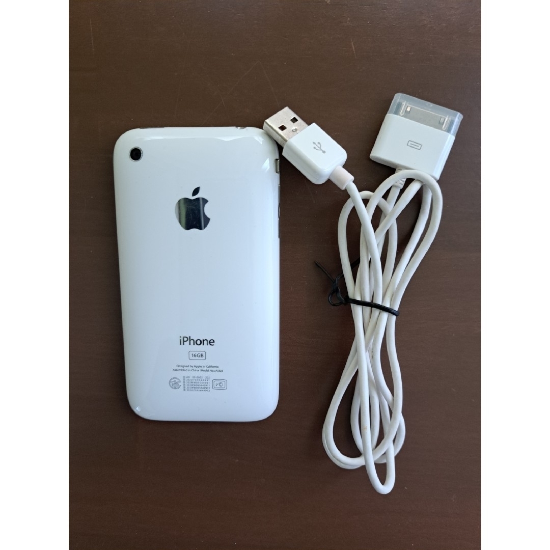 iPhone(アイフォーン)の【ジャンク品扱い】iPhone3G ホワイト 16GB スマホ/家電/カメラのスマートフォン/携帯電話(スマートフォン本体)の商品写真