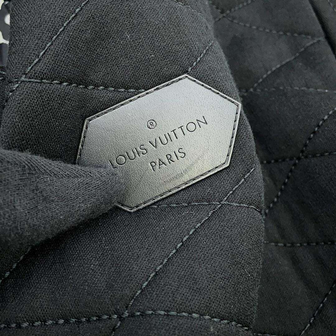 LOUIS VUITTON(ルイヴィトン)のルイヴィトン フーディ モノグラム キルテッド ジップアップ フーディ レディースサイズS アパレル アウター ブラック 黒 レディースのジャケット/アウター(スタジャン)の商品写真