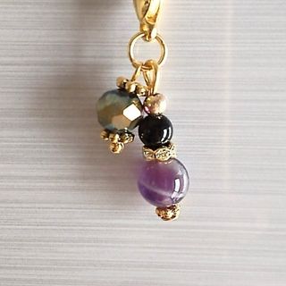 1点もの＊ハンドメイド＊魔除け・厄除け・精神の安定✮*｡ﾟ天然石お守りチャーム(チャーム)