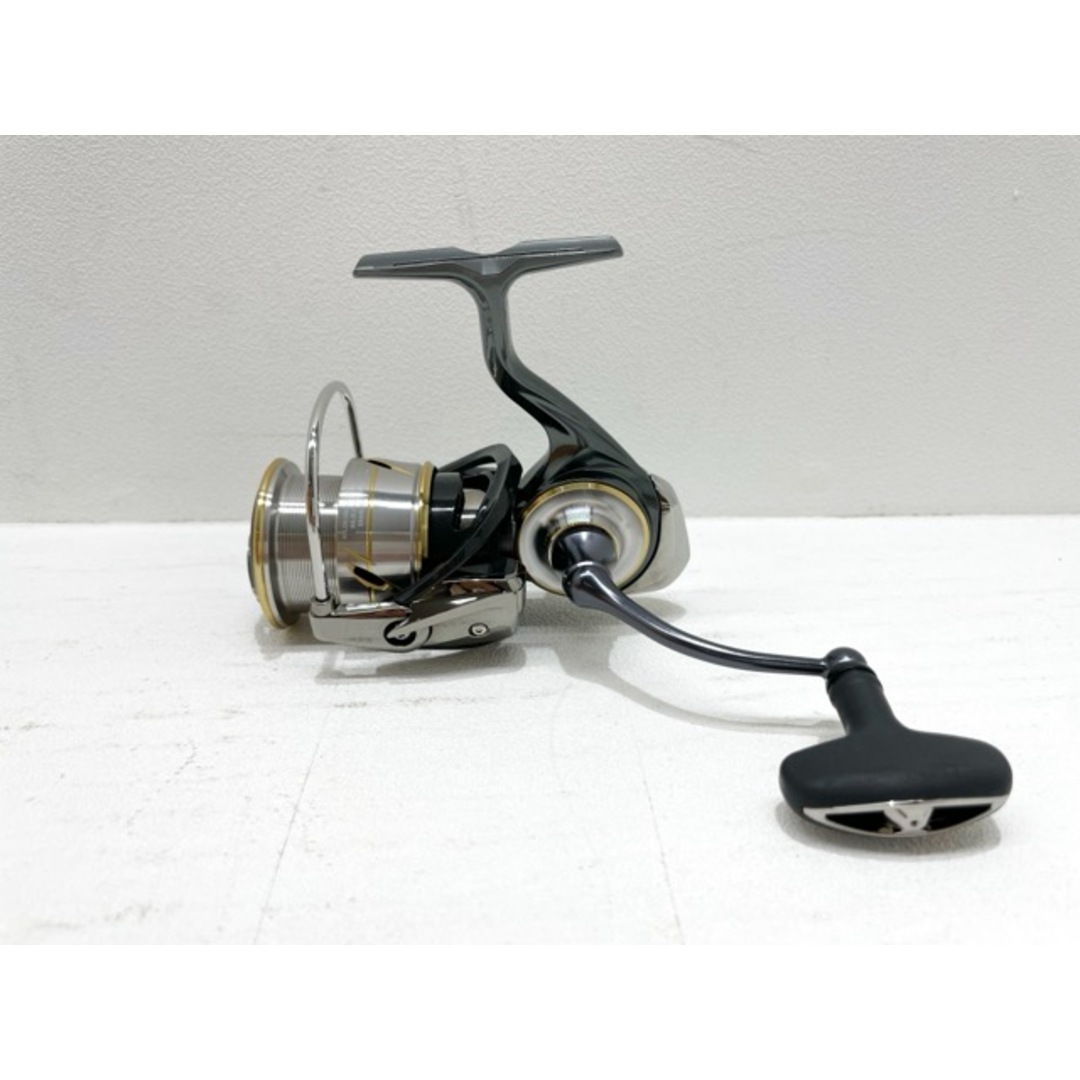 DAIWA(ダイワ)のDAIWA/ダイワ 20ルビアス LT3000S-CXH【RE066-007】 スポーツ/アウトドアのフィッシング(リール)の商品写真