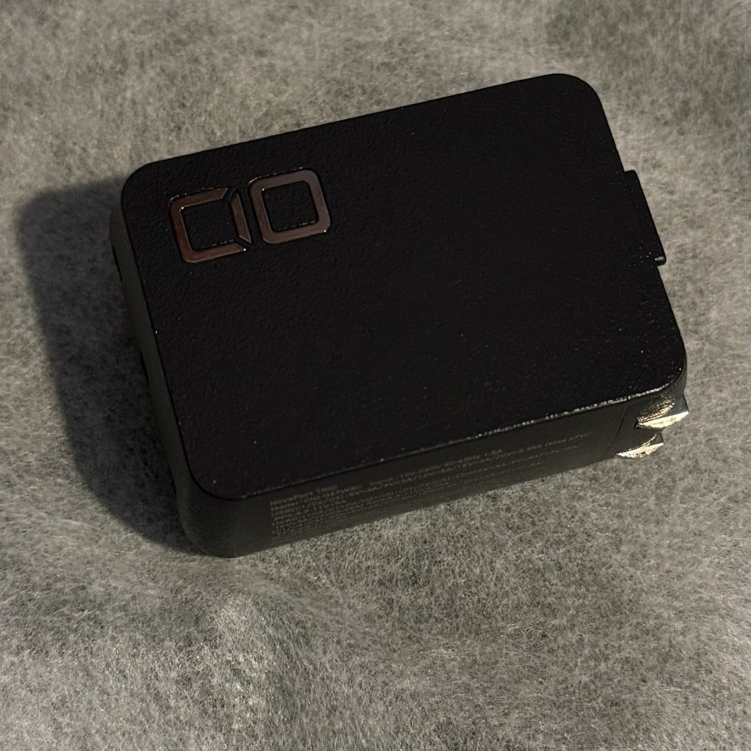 CIO(シーアイオー)のtako0430さん専用【美品】CIO Nova Port TRIO 67w スマホ/家電/カメラのスマートフォン/携帯電話(バッテリー/充電器)の商品写真