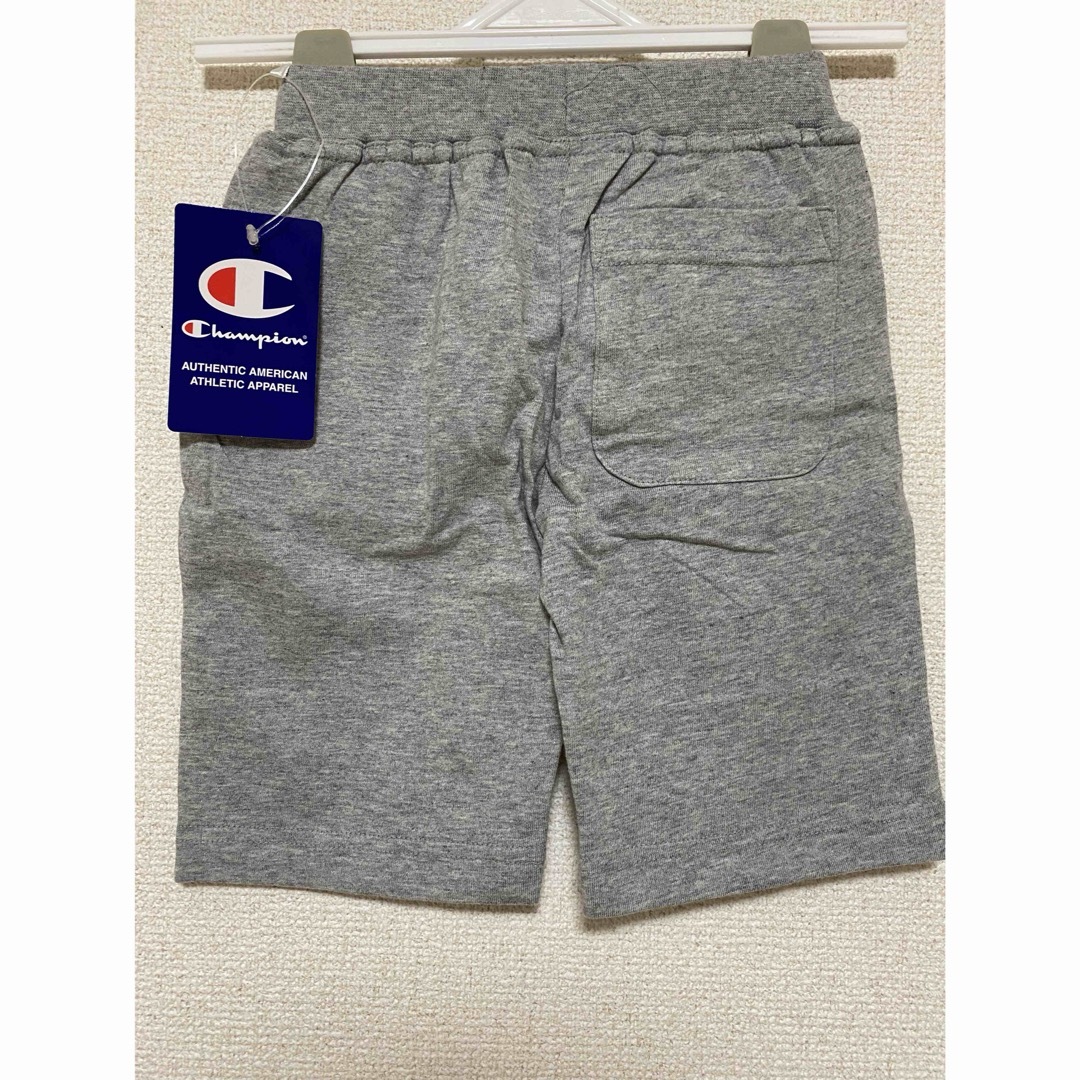 Champion(チャンピオン)の新品未使用 チャンピオン Champion 半ズボン ハーフパンツ 100 キッズ/ベビー/マタニティのキッズ服男の子用(90cm~)(パンツ/スパッツ)の商品写真