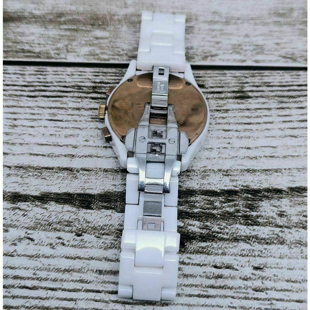 Emporio Armani(エンポリオアルマーニ)の動作品　エンポリオアルマー二　ホワイト　CERAMICA　腕時計　定価5万円 メンズの時計(腕時計(アナログ))の商品写真