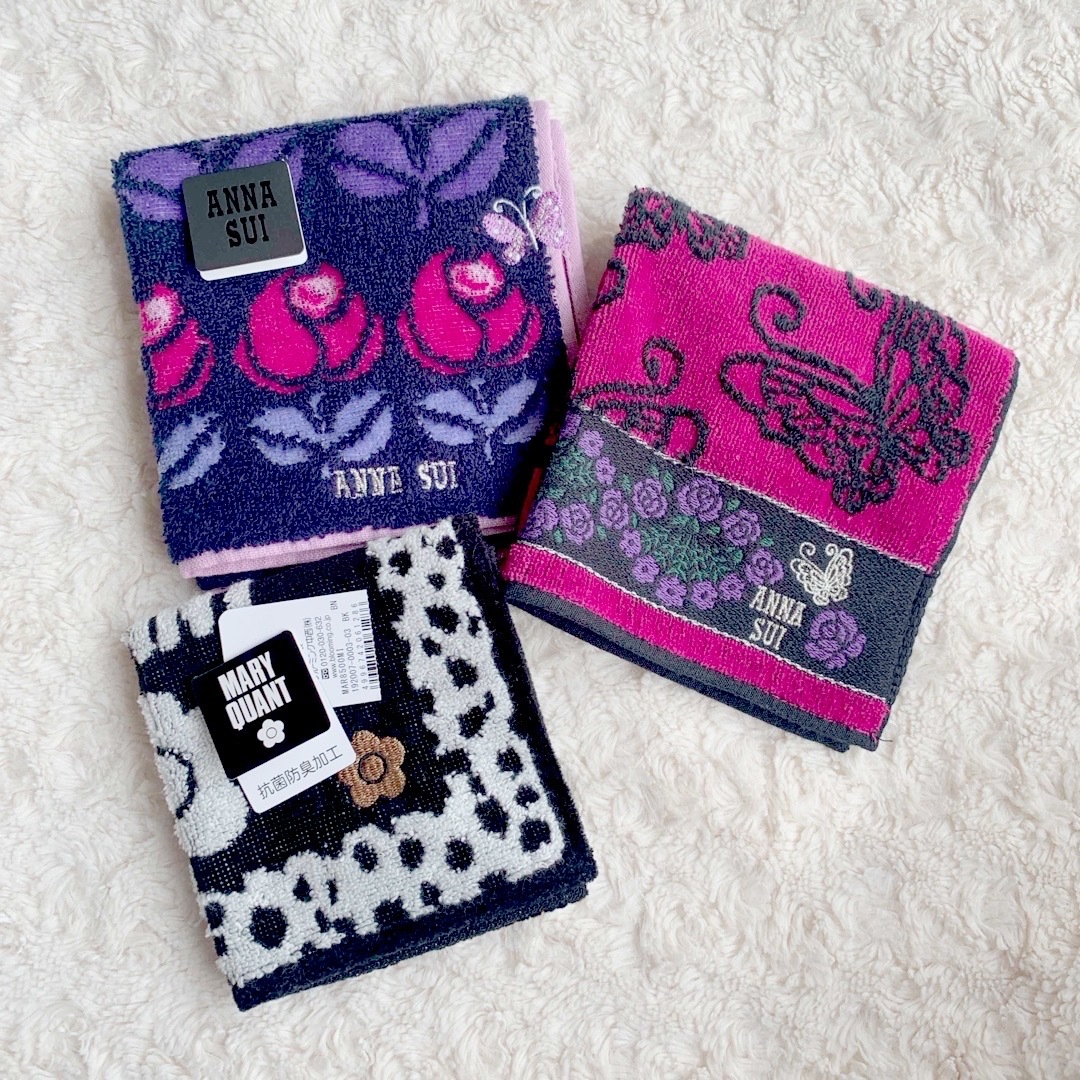 ANNA SUI(アナスイ)の《未使用》ANNASUI MARYQUANT タオルハンカチ レディースのファッション小物(ハンカチ)の商品写真