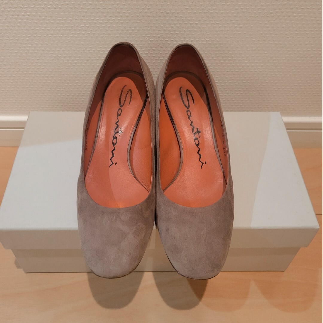 Santoni(サントーニ)の❤️美品❤️【Santoni】23㎝スエードパンプス レディースの靴/シューズ(ハイヒール/パンプス)の商品写真