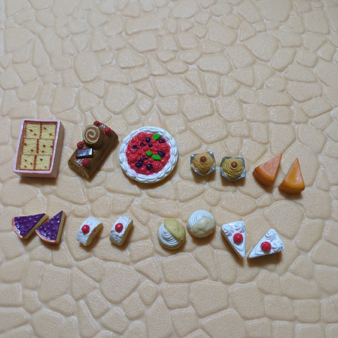 シルバニアファミリー(シルバニアファミリー)のケーキ　シルバニア エンタメ/ホビーのおもちゃ/ぬいぐるみ(キャラクターグッズ)の商品写真