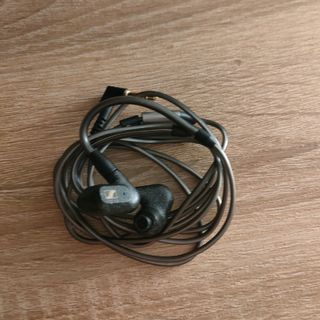 SENNHEISER IE300 本体とケーブルのみ　43000円(ヘッドフォン/イヤフォン)