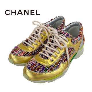 シャネル(CHANEL)のシャネル CHANEL スニーカー 靴 シューズ ツイード レザー ゴールド シルバー マルチカラー ココマーク(スニーカー)