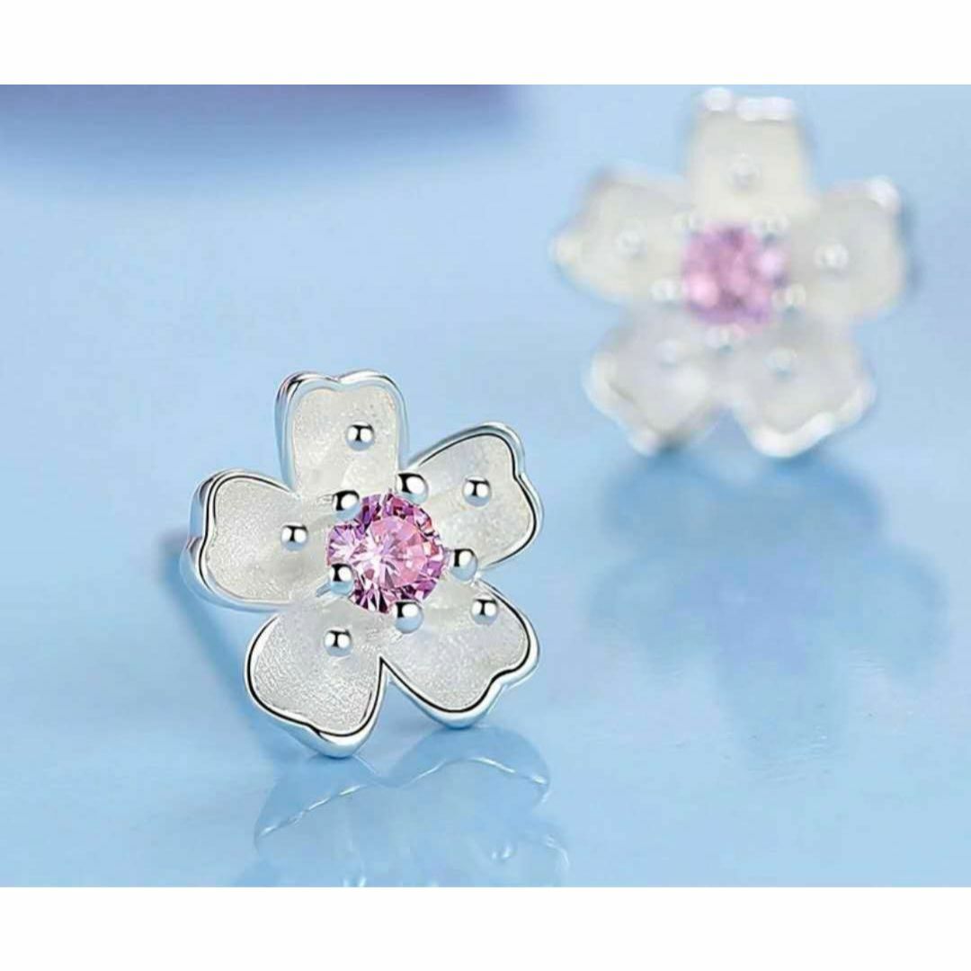 N2050 桜のピアス　お花形ピアス　可愛いさくらピアス　シルバー925 ピアス レディースのアクセサリー(ピアス)の商品写真