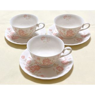 陶磁器　yamatake CHINA　ピンク花柄　カップ＆ソーサー3客セット(食器)