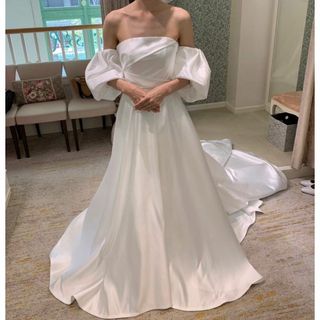 高品質！ウェディングドレス ベアトップ パフスリーブ リボン 結婚式/披露宴