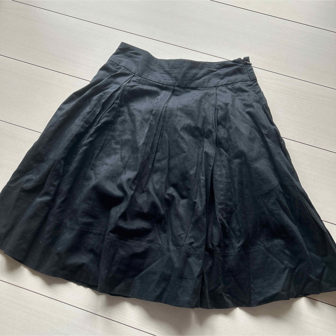Banana Republic(バナナリパブリック)のバナナリパブリック　黒スカート　膝丈　サイズ0 美品 レディースのスカート(ひざ丈スカート)の商品写真