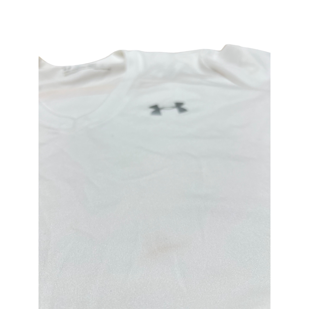 UNDER ARMOUR(アンダーアーマー)のUNDER ARMOUR ヒートギア VネックTシャツ SMサイズ レディースのトップス(Tシャツ(半袖/袖なし))の商品写真