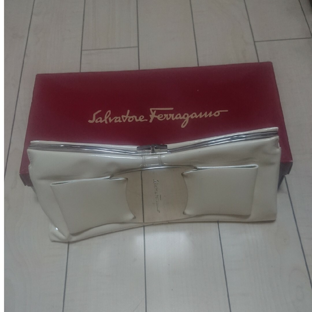 Salvatore Ferragamo(サルヴァトーレフェラガモ)のフェラガモ クラッチバッグ レディースのバッグ(クラッチバッグ)の商品写真