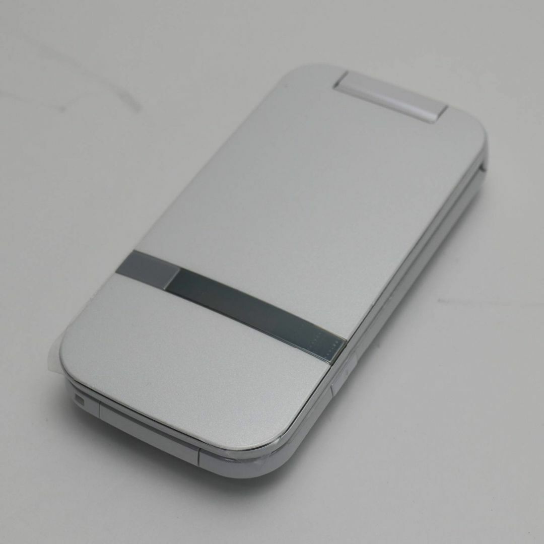 SHARP(シャープ)の新品 202SH PANTONE ホワイト  M222 スマホ/家電/カメラのスマートフォン/携帯電話(携帯電話本体)の商品写真