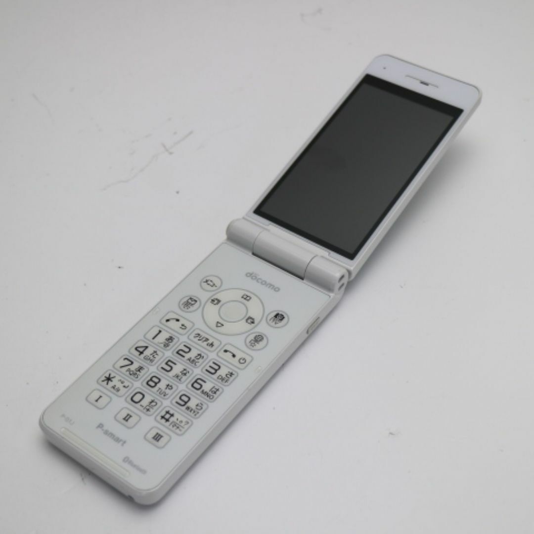 Panasonic(パナソニック)の良品中古 P-01J P-smart ケータイ ホワイト  M222 スマホ/家電/カメラのスマートフォン/携帯電話(携帯電話本体)の商品写真