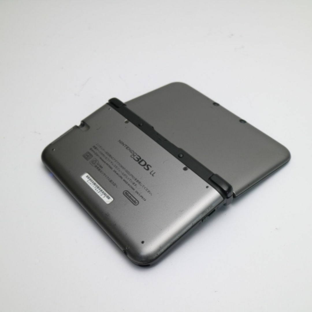 ニンテンドー3DS(ニンテンドー3DS)のニンテンドー3DS LL シルバー  M222 エンタメ/ホビーのゲームソフト/ゲーム機本体(携帯用ゲーム機本体)の商品写真