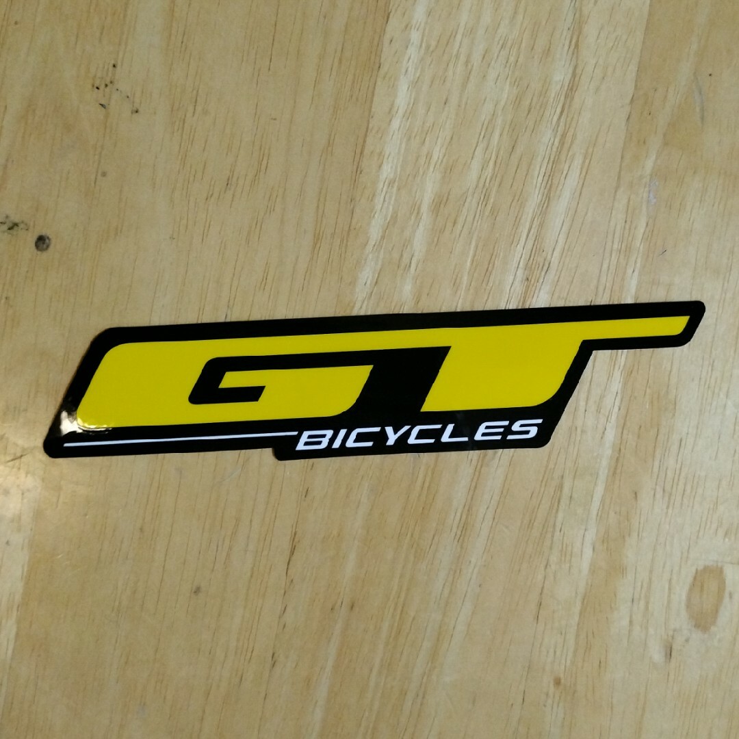 GT Bicycles(ジーティーバイシクルズ)の「ＧＴ」ステッカー スポーツ/アウトドアの自転車(その他)の商品写真