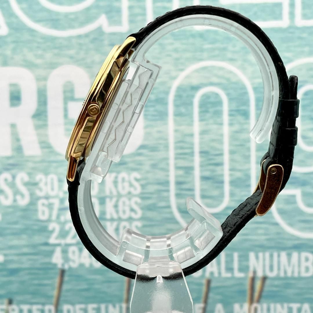 Gucci(グッチ)の極美品■稼働 グッチ 3000M ヴィンテージ レザーバンド ゴールド ベゼル レディースのファッション小物(腕時計)の商品写真