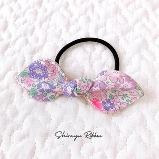 リバティ(LIBERTY.)の〖限定販売〗リボン ヘアゴム◯リバティ ミシェル ピンクネオン×パープル(ファッション雑貨)