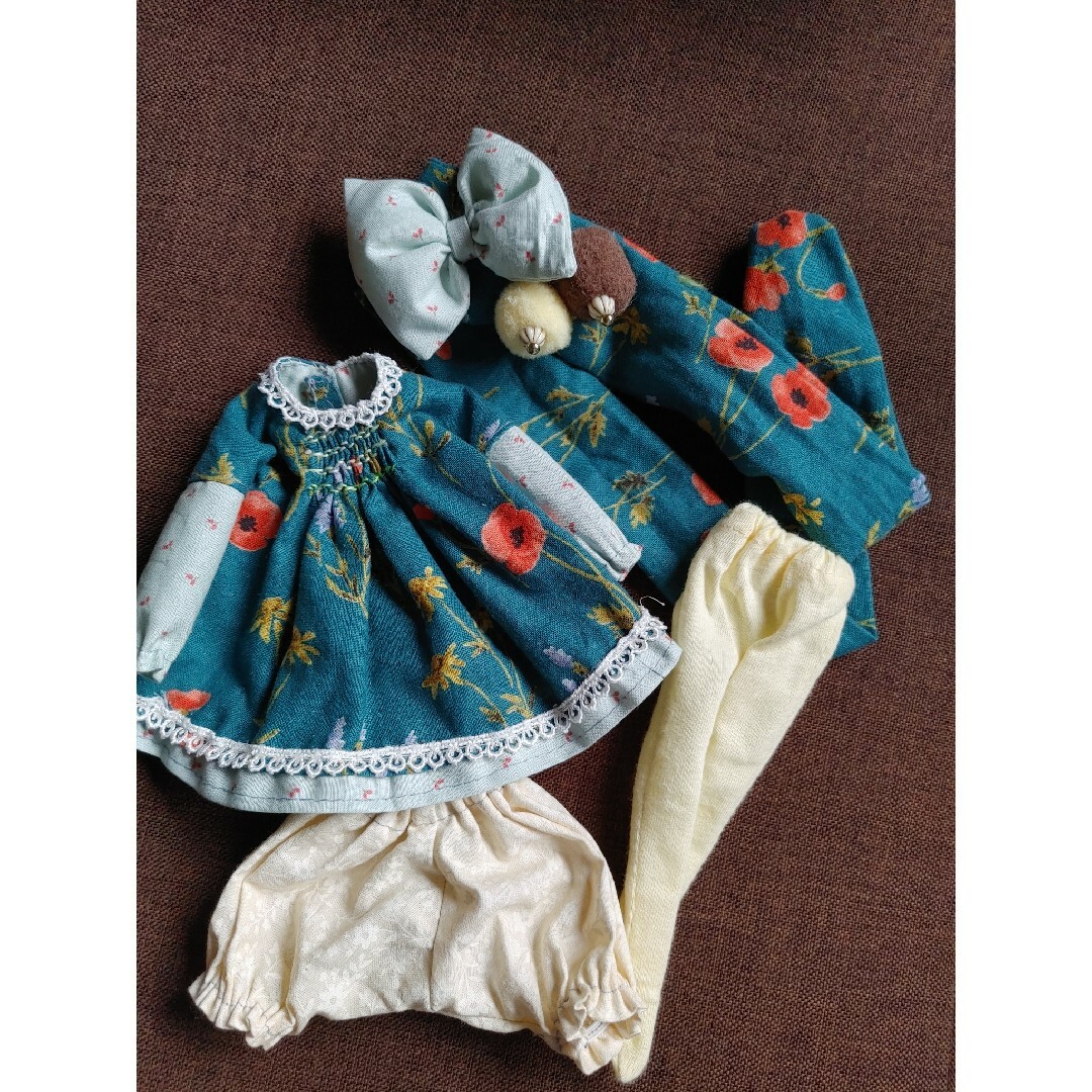 ブライスアウトフィットアイシードール　dayuanbao   兼用服 ハンドメイドのぬいぐるみ/人形(人形)の商品写真