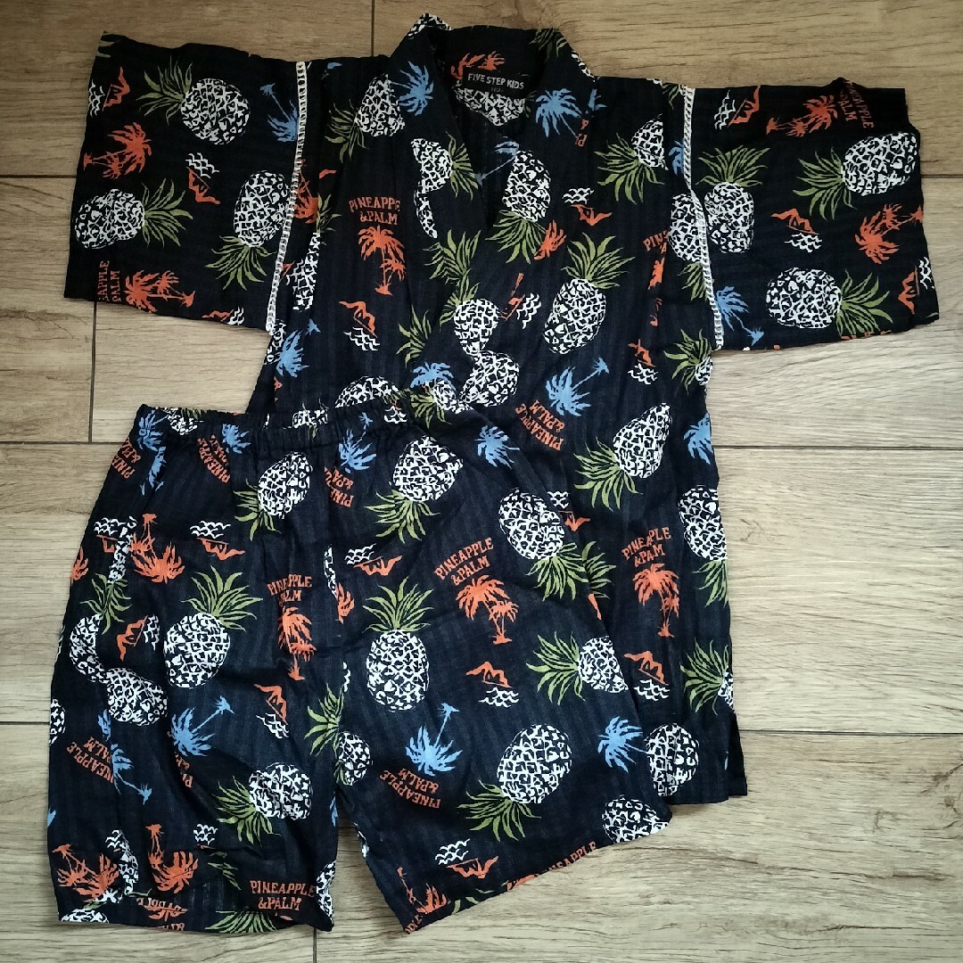 キッズ　甚平　新品 キッズ/ベビー/マタニティのキッズ服男の子用(90cm~)(甚平/浴衣)の商品写真