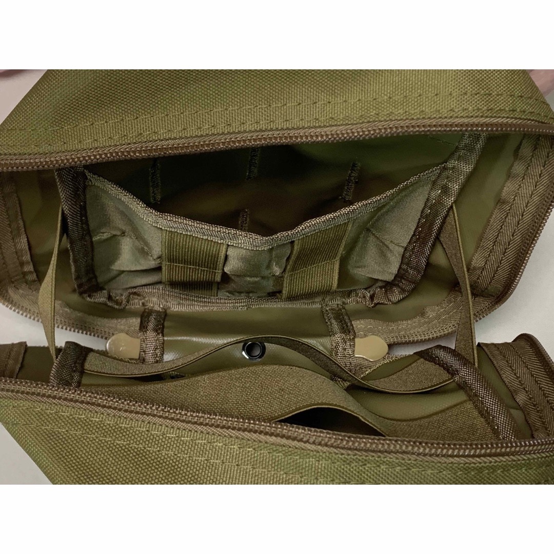 【カーキ】 タクティカルポーチ　ミリタリーポーチ　モールシステム　molle スポーツ/アウトドアのアウトドア(その他)の商品写真