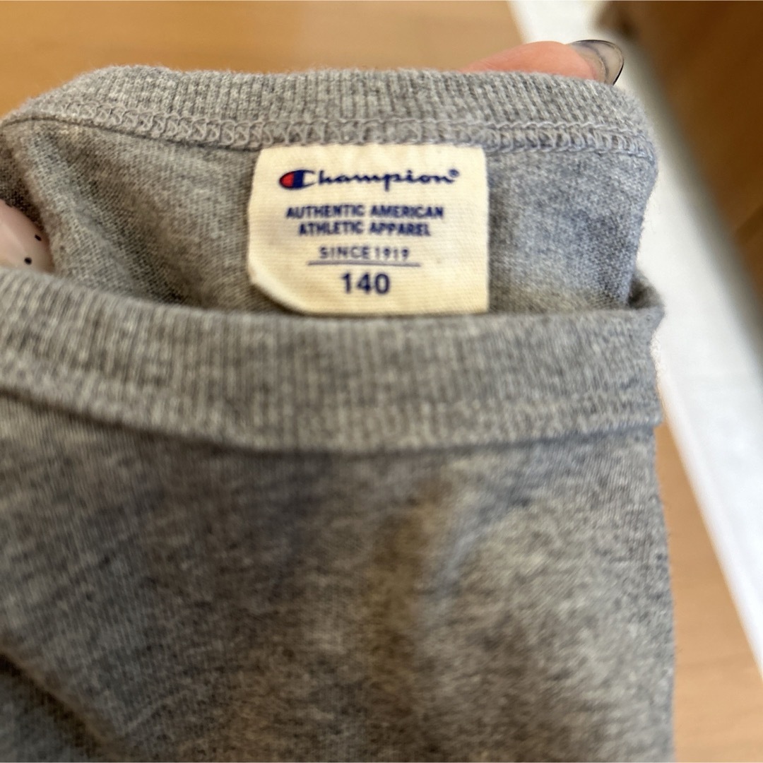 Champion(チャンピオン)の140 Champion チャンピオン　半袖　Tシャツ　グレー キッズ/ベビー/マタニティのキッズ服男の子用(90cm~)(Tシャツ/カットソー)の商品写真